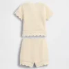 Ensemble pour bébé en crochet