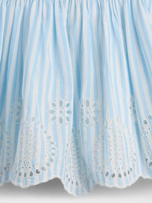 Ensemble pour bébé à œillets