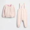 Ensemble pull et salopette pour bébé
