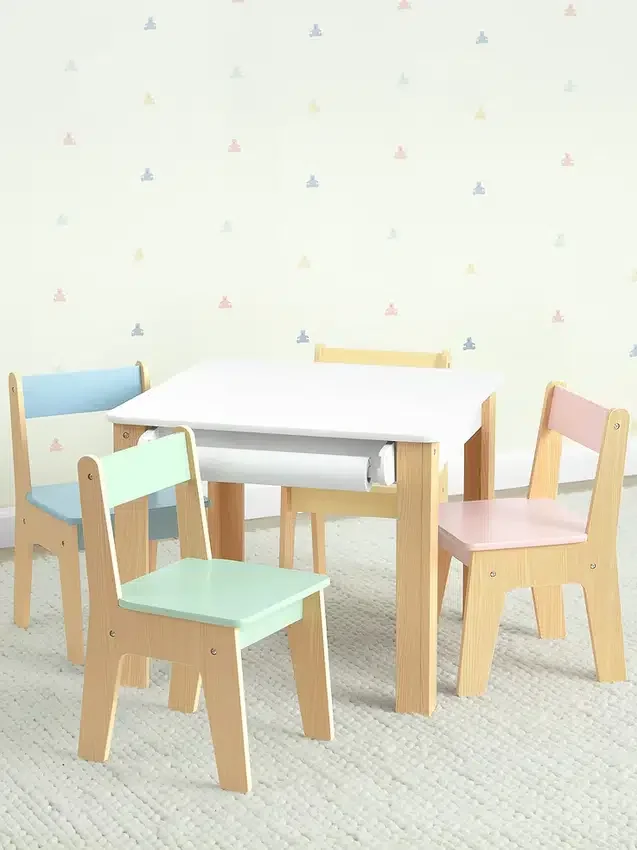 Ensemble table et 4 chaises pour tout-petits