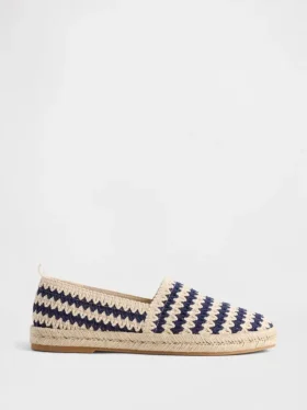 Espadrilles plates au crochet