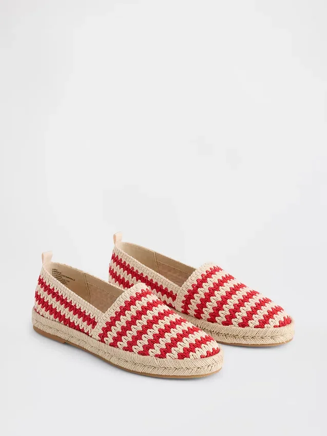 Espadrilles plates au crochet