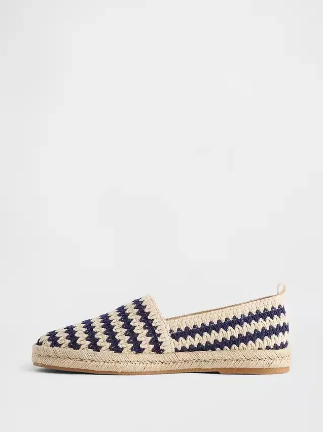 Espadrilles plates au crochet