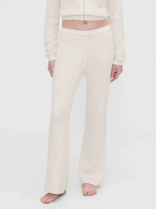 Gap × Summer Fridays Pantalon bootcut en maille gaufrée CashSoft