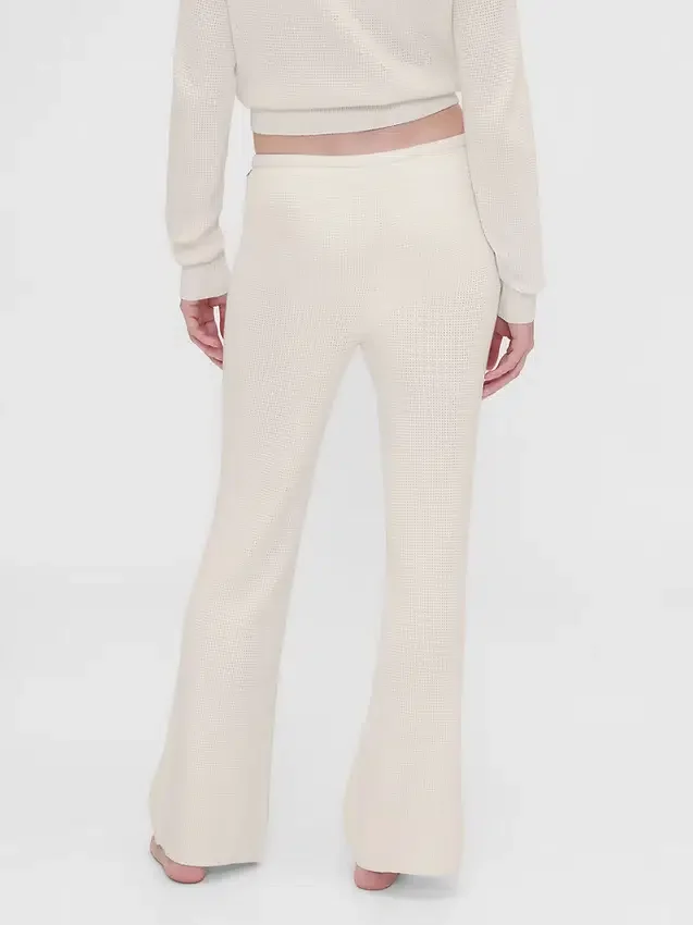 Gap × Summer Fridays Pantalon bootcut en maille gaufrée CashSoft