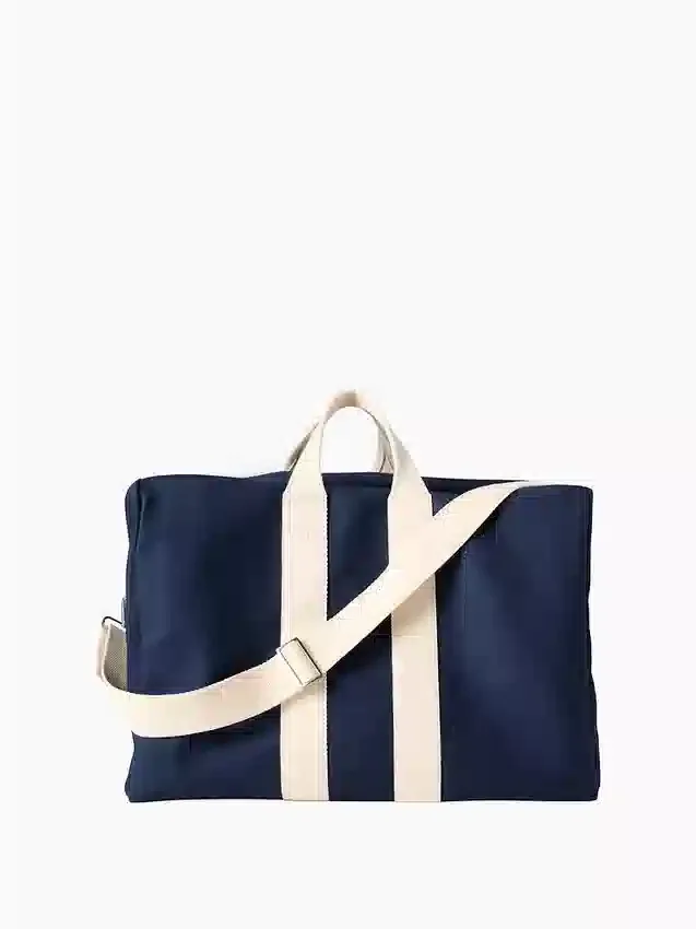 GAP × Victoria Beckham : sac de week-end oversize