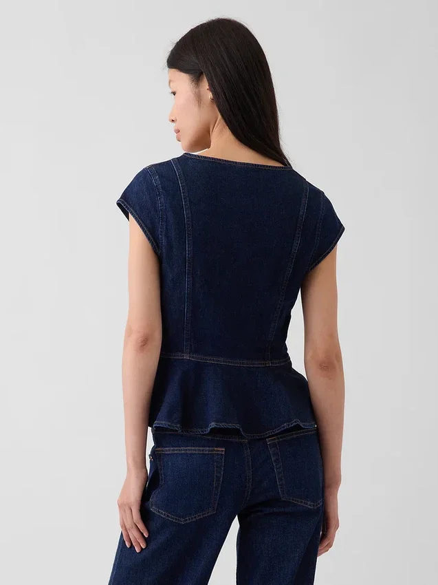 Haut ajusté en denim à manches courtes et bas à basque