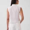 Haut à boutons avec plis creux et bordure en dentelle