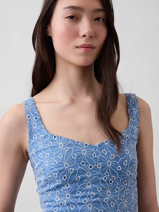 Haut bustier court à œillets