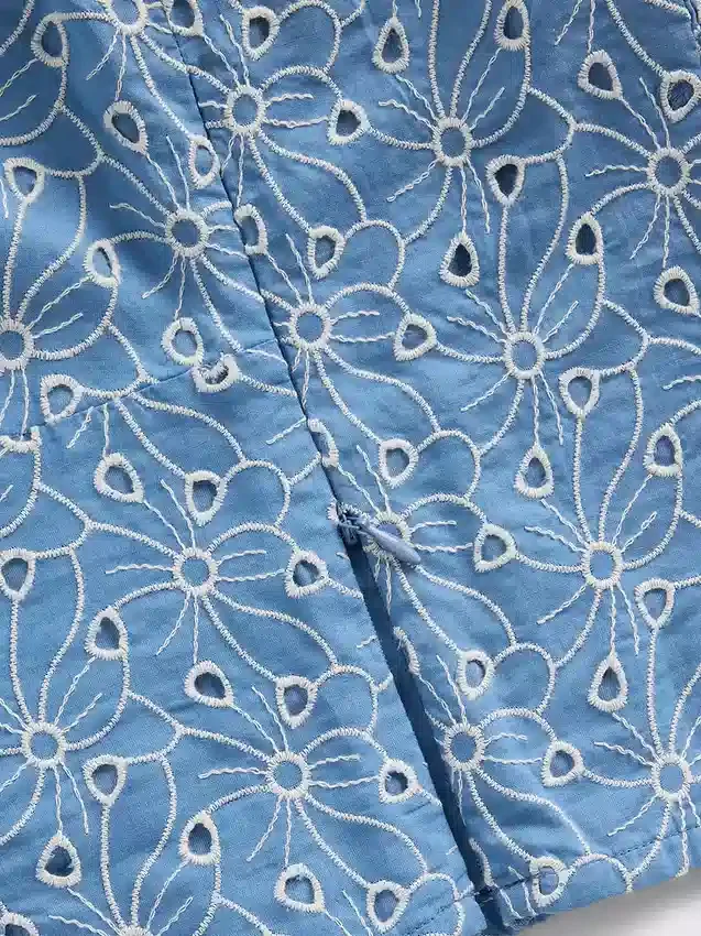 Haut bustier court à œillets