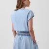 Haut court en denim à manches courtes et boutons sur le devant