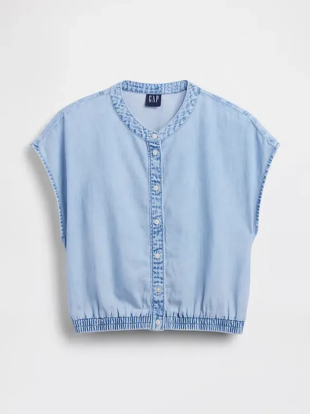 Haut court en denim à manches courtes et boutons sur le devant