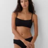 Haut de bikini à encolure dégagée en maille côtelée