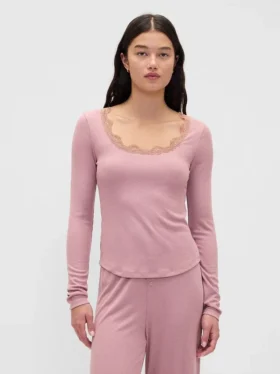 Haut de pyjama à fines côtes et bordure en dentelle