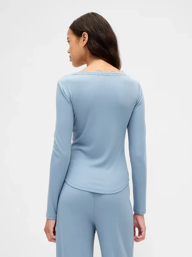 Haut de pyjama à fines côtes et bordure en dentelle