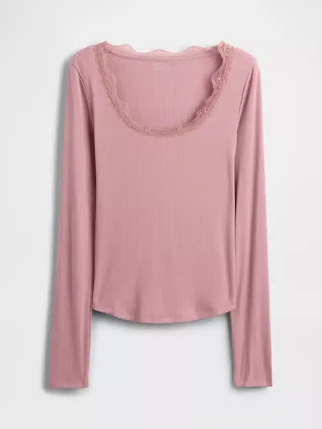 Haut de pyjama à fines côtes et bordure en dentelle