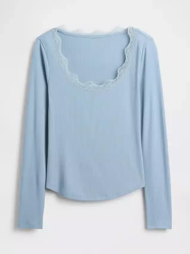 Haut de pyjama à fines côtes et bordure en dentelle