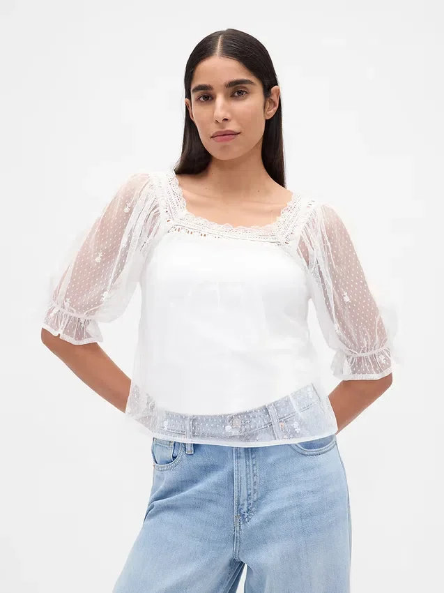 Haut en tulle transparent brodé