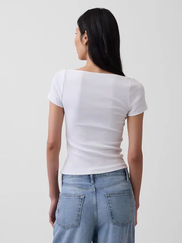 Haut moderne à bordures en dentelle