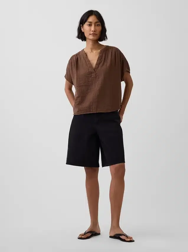 Haut oversize à encolure fendue en gaze de coton