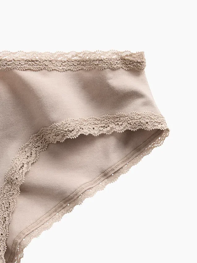 Hipster « cheeky » ultra-doux en coton stretch bio avec bordure en dentelle