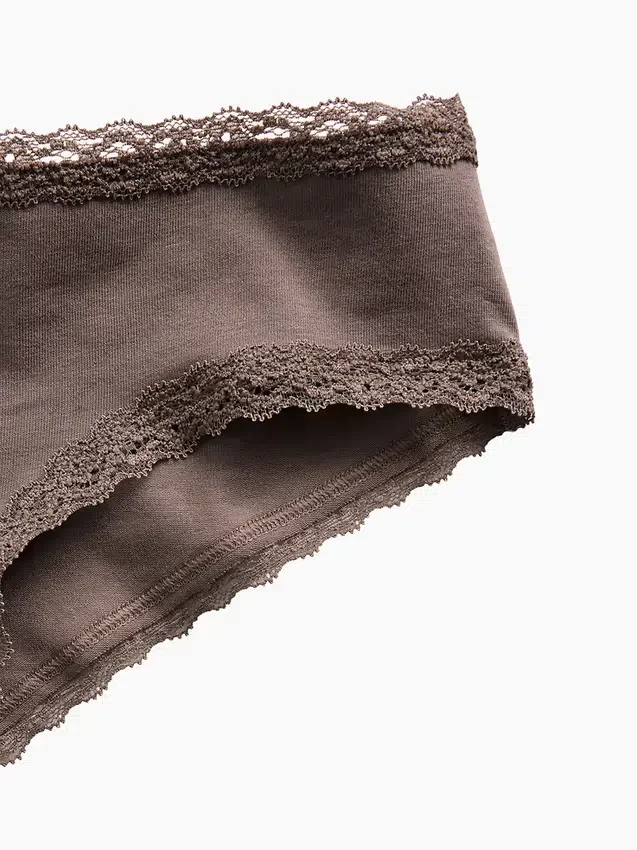 Hipster « cheeky » ultra-doux en coton stretch bio avec bordure en dentelle