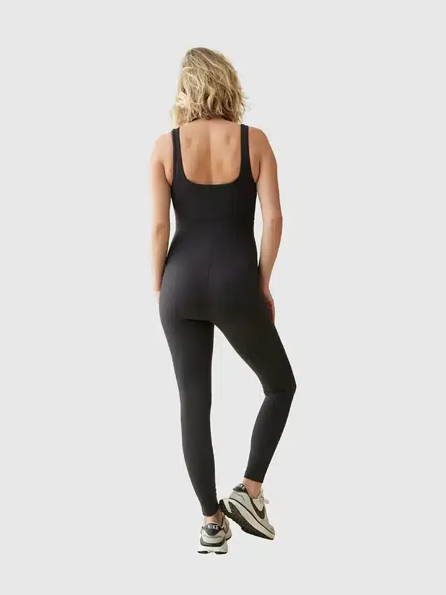 Ingrid et Isabel : combinaison de sport longue noire pour la maternité