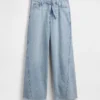 Jean baggy taille moyenne avec ceinture