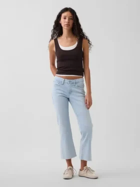 Jean court taille basse, long et ajusté