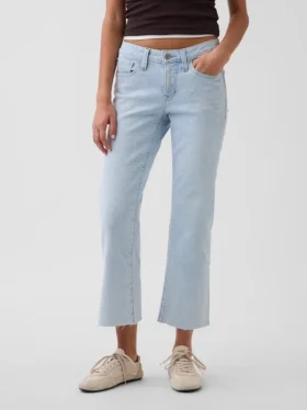Jean court taille basse, long et ajusté