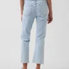 Jean court taille basse, long et ajusté