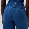 Jean à taille haute, pinces et jambes larges GAP × Hfr par Atelier Ndigo