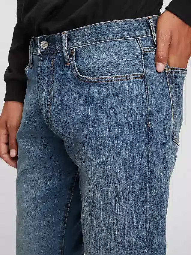 Jeans athlétiques fuselés