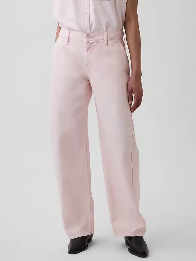 Jeans baggy rose taille basse GAP × Hfr de la collection Nicole Benefield