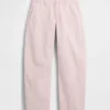 Jeans baggy rose taille basse GAP × Hfr de la collection Nicole Benefield