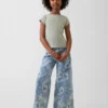 Jeans baggy à taille basse et imprimé floral pour enfants