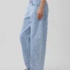 Jeans « Barrel » ultra-doux à taille basse