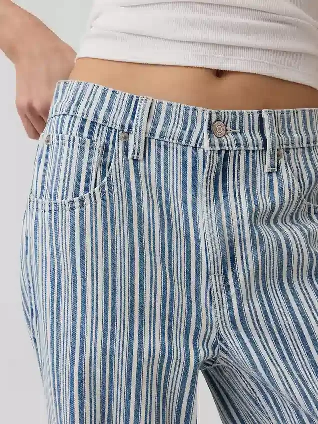Jeans court décontracté à taille basse