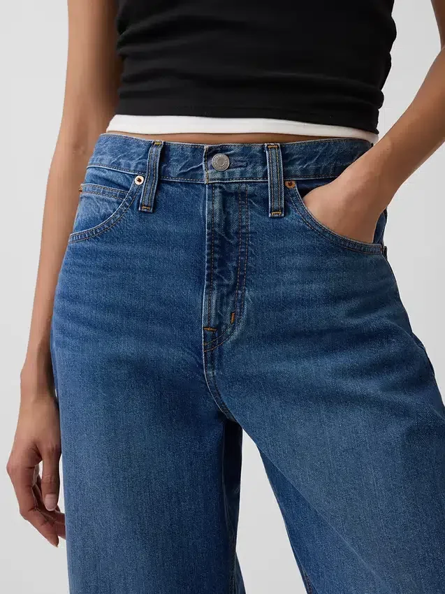 Jeans court à taille haute et coupe « barrel »