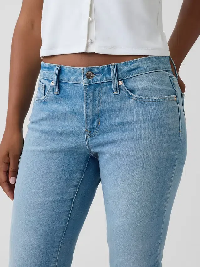 Jeans Curvy taille basse, long et ajusté