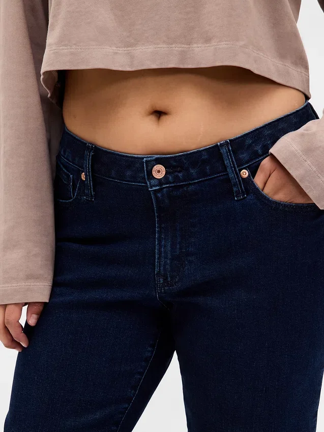 Jeans Curvy taille basse, long et ajusté
