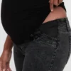 Jeans de maternité à empiècement