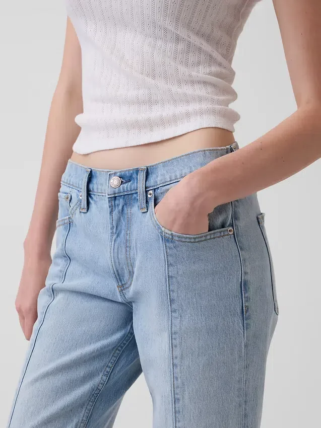 Jeans droit décontracté à taille mi-haute et coutures apparentes