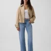 Jeans droit fuselé à taille mi-haute