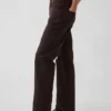 Jeans droit fuselé à taille mi-haute