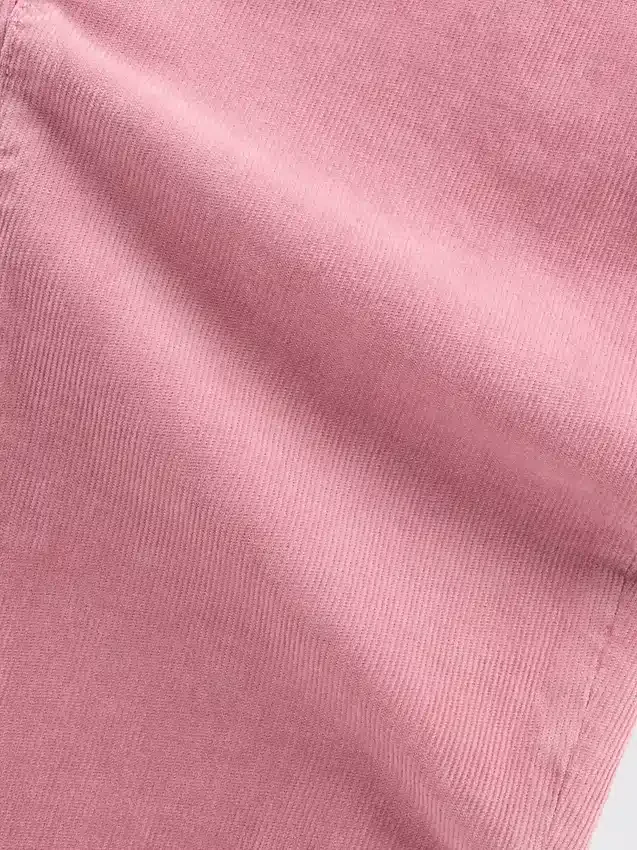 Jeans en velours côtelé taille basse, coupe longue et ajustée