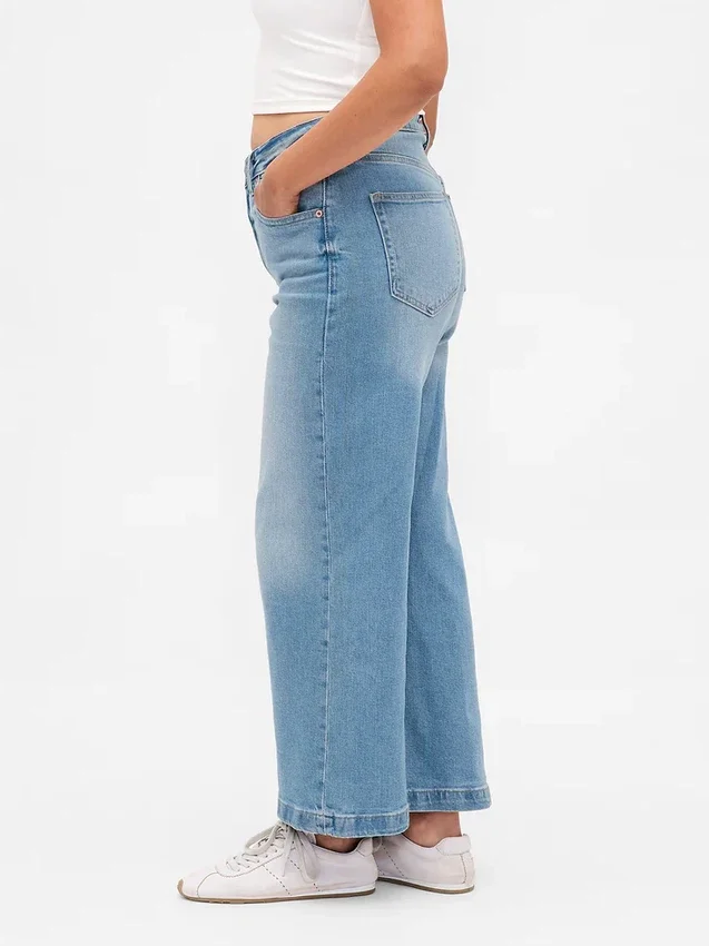 Jeans large aux chevilles, coupe « Curvy High Stride »