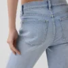 Jeans slim droit court taille haute style années 90