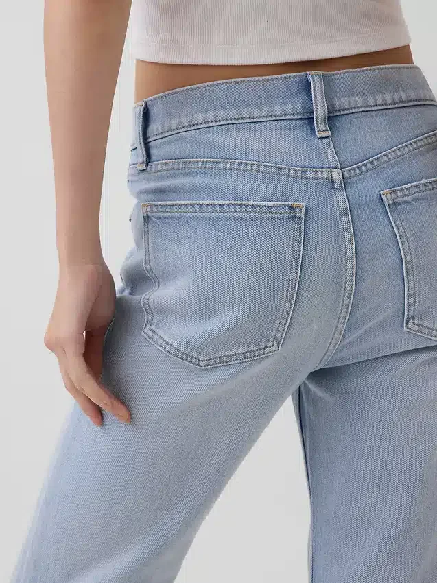 Jeans slim droit court taille haute style années 90