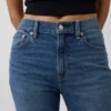 Jeans slim droit court taille haute style années 90